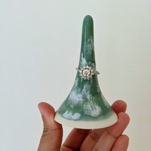 STUDIO ARHOJ Yoko Ring Holder - Green + Cloudy Skies